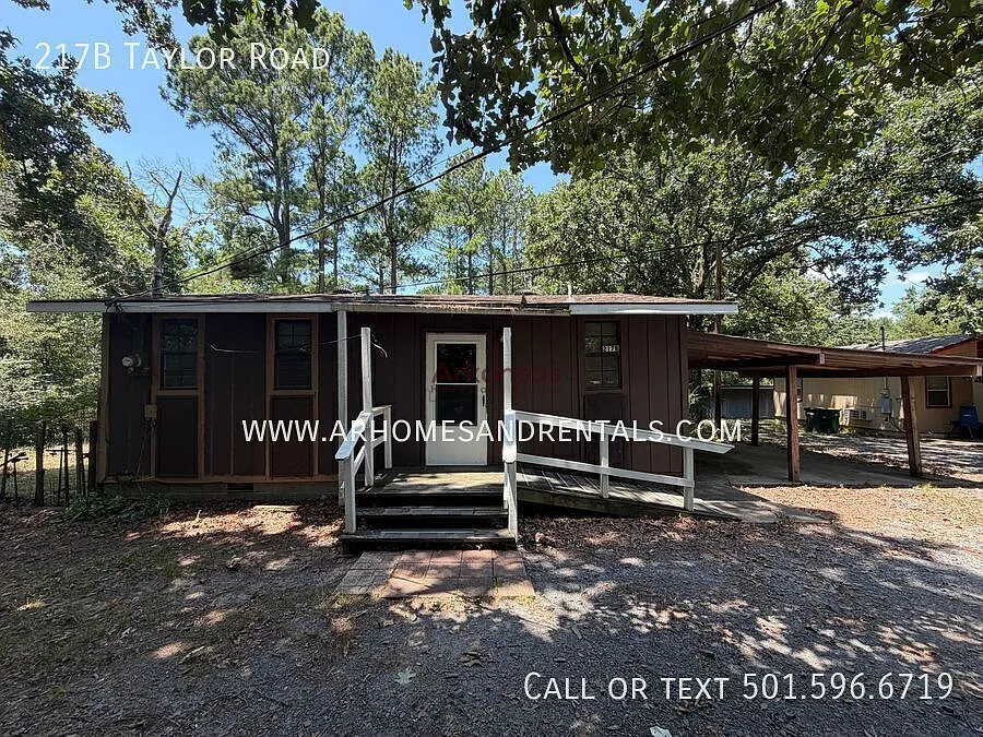 217B Taylor Road | 1 Bedroom | 1 Bathroom 1/2 Off First Month's Rent — Photo 1