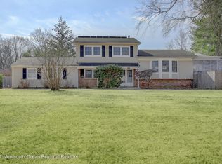 52 Stratford Dr, Manalapan, NJ 07726