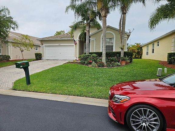 3rd image of 552 Calamondin Way SW