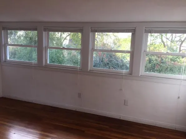 367 N Lima St #A, Sierra Madre, CA 91024