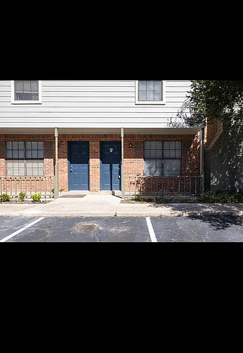 716 W Mulberry St Photo 1