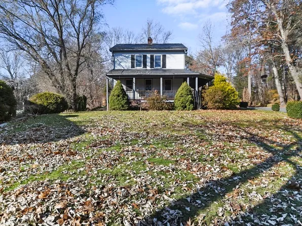 96 Wenham St, Danvers, MA 01923