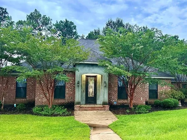 160 Woodwind Dr, Pineville, LA 71360