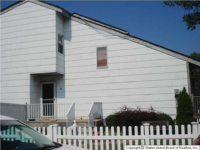 2nd image of 45 Green Valley Rd