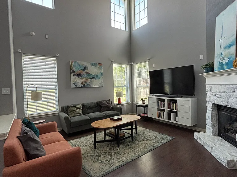 1101 E Parmer Ln #214 — Photo 2