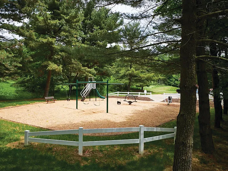 Hickory Hills — Photo 23