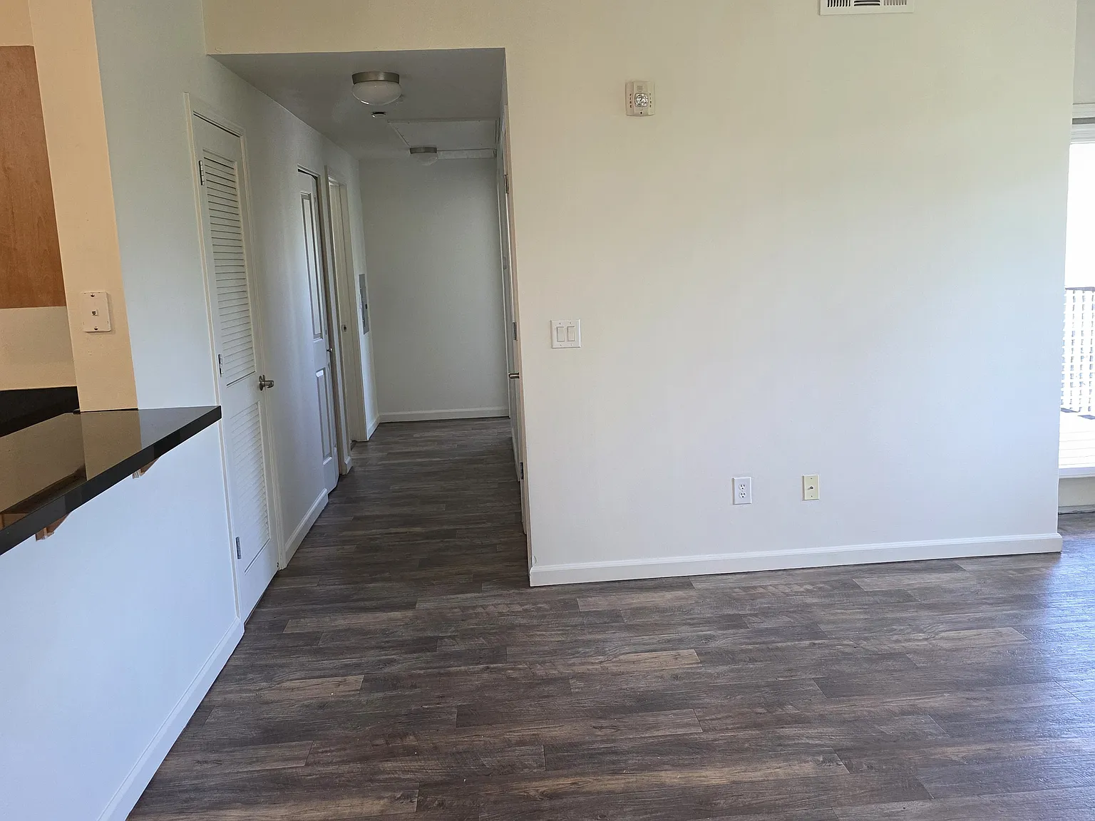 Studio, 550 sqft, $1,699 — Photo 2