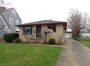 6211 Ridgewood Ave, Parma, OH 44129