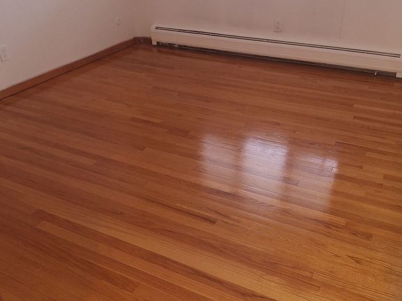 3rd image of 61 Fulton Ave