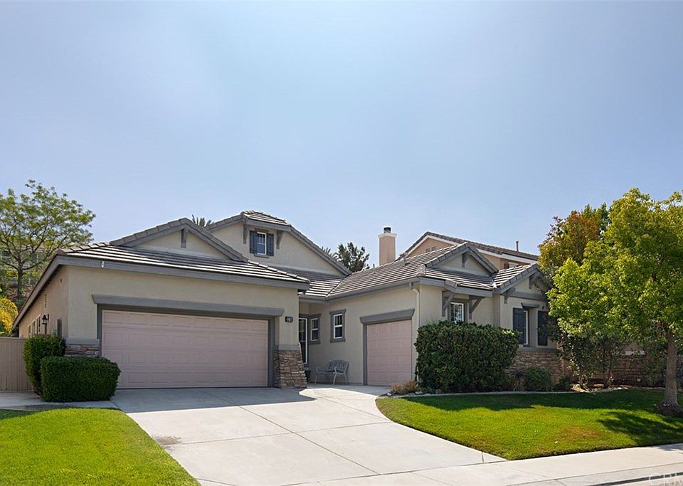 1st image of 35750 Abelia St