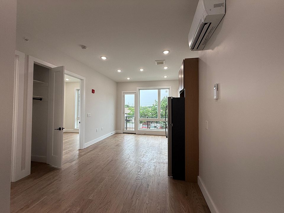 1st image of 40 Lembeck Ave #305H
