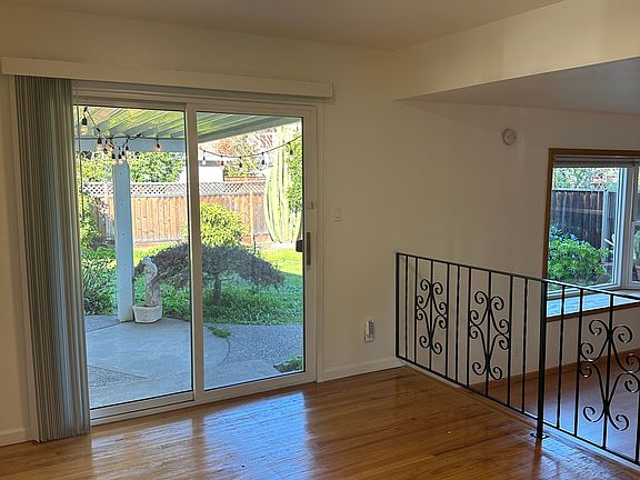 5th image of 807 W Remington Dr