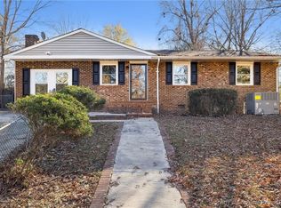 225 Lansdowne Rd, Fayetteville, NC 28314