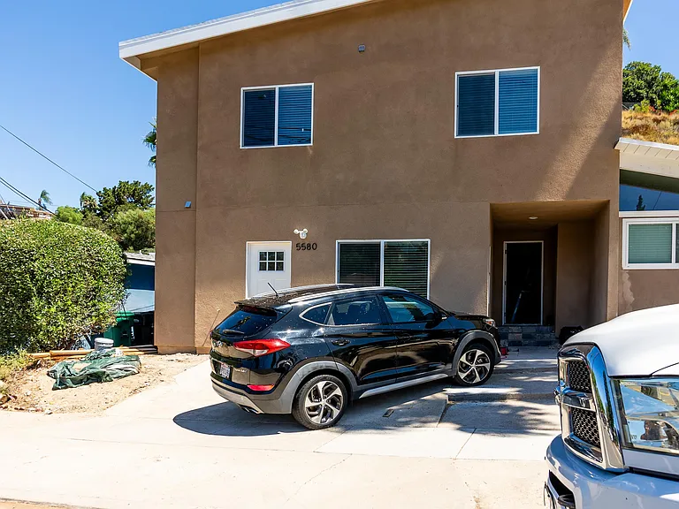 5580 Baja Dr — Photo 2