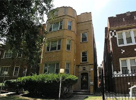 3 bed, 1801 sqft, $1,950 — Photo 2
