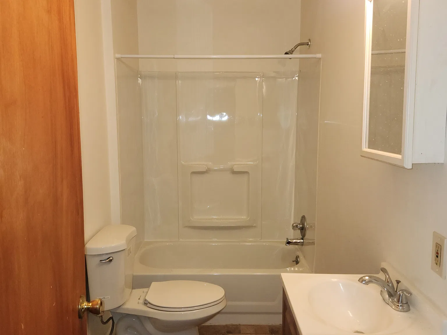507 W. 7th - Apt 1 — Photo 3