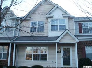 6823 Juniper Tree St, Charlotte, NC 28215