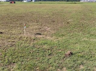 Raynham Rd, Fairmont, NC 28340