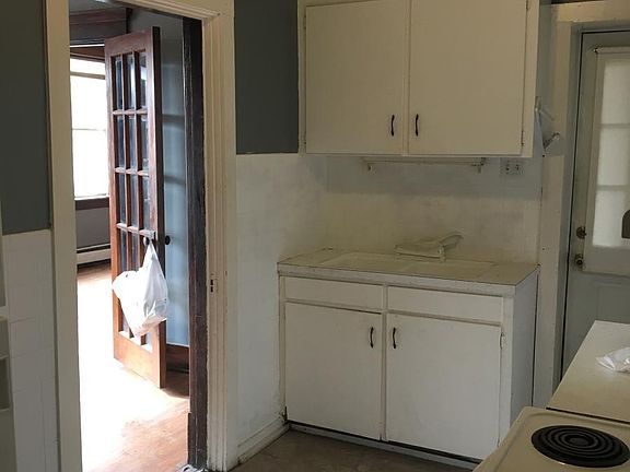 2nd image of 101 N Ellis St #8