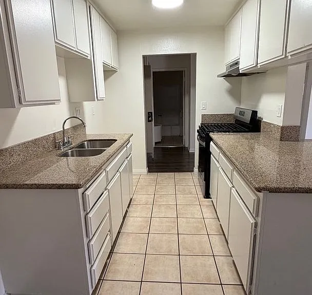 1160 Pacific Ave — Photo 4