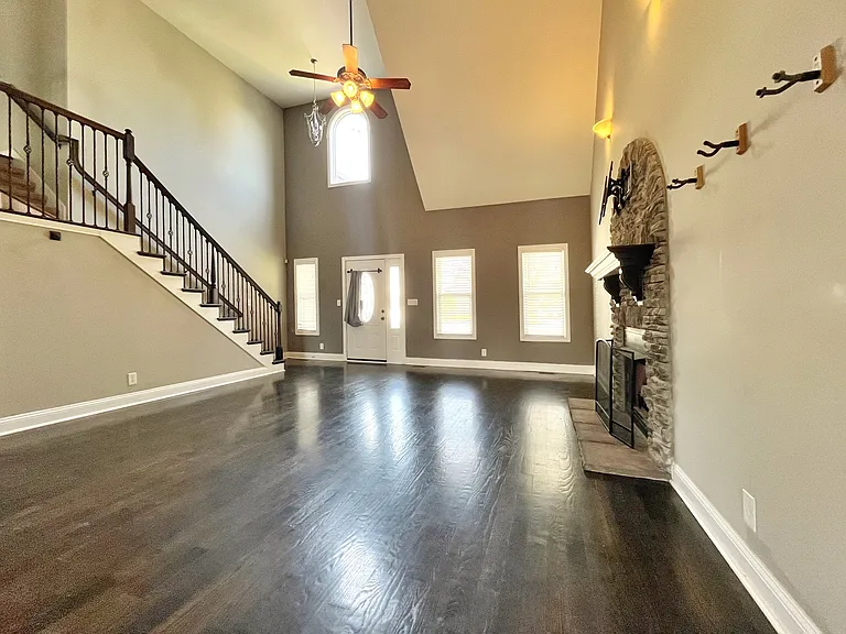 3703 Windmill Ct — Photo 4