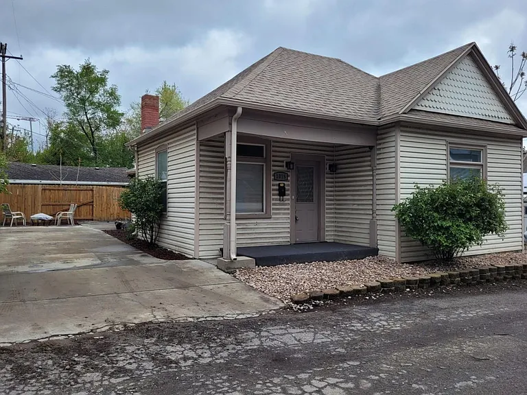 1018 E Linden Ave — Photo 2