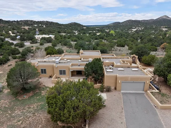 24 Calle Electra, Santa Fe, NM 87508