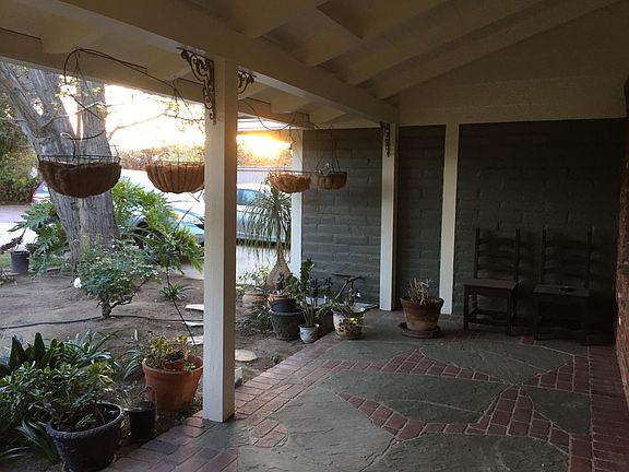 3rd image of 1312 SE Skyline Dr