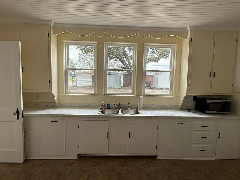 8191 E Highway 19 — Photo 11