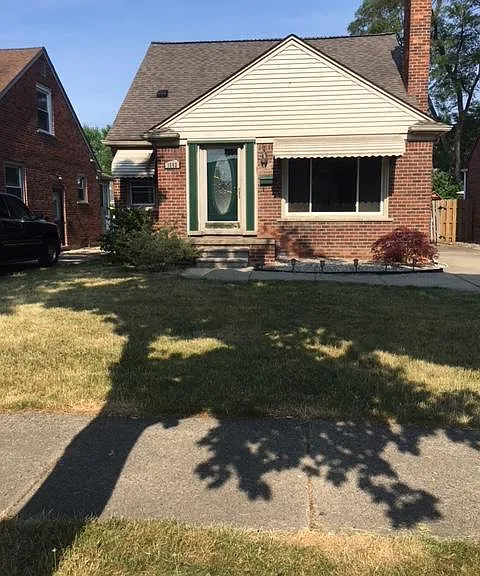 1552 Robindale St — Photo 1