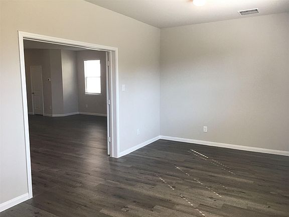 5th image of 2111 Ethan Dr