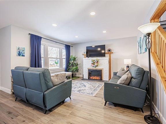 4th image of 497 Rocket St