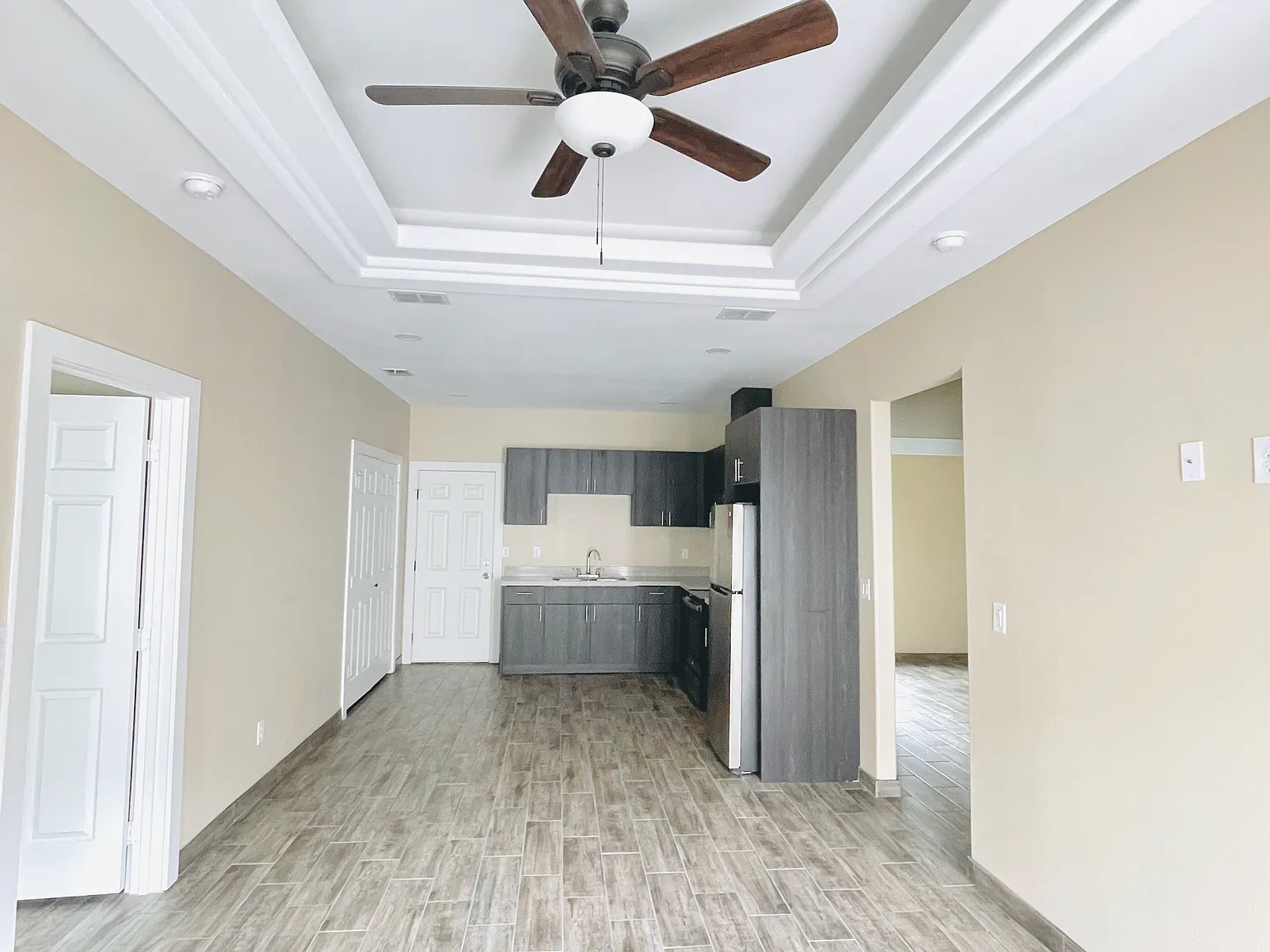 3 bed, 1033 sqft, $1,200 — Photo 3