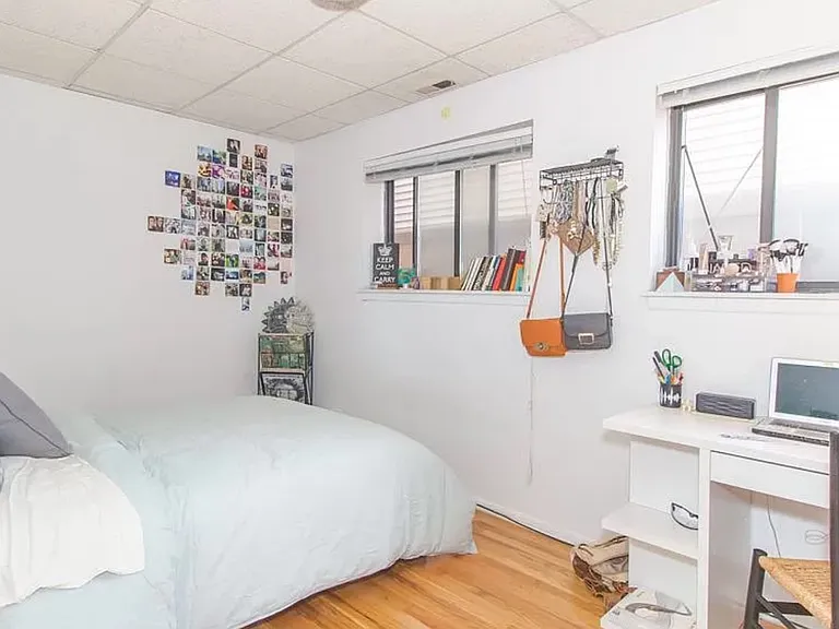 1224 W Oakdale Ave #1FR — Photo 2