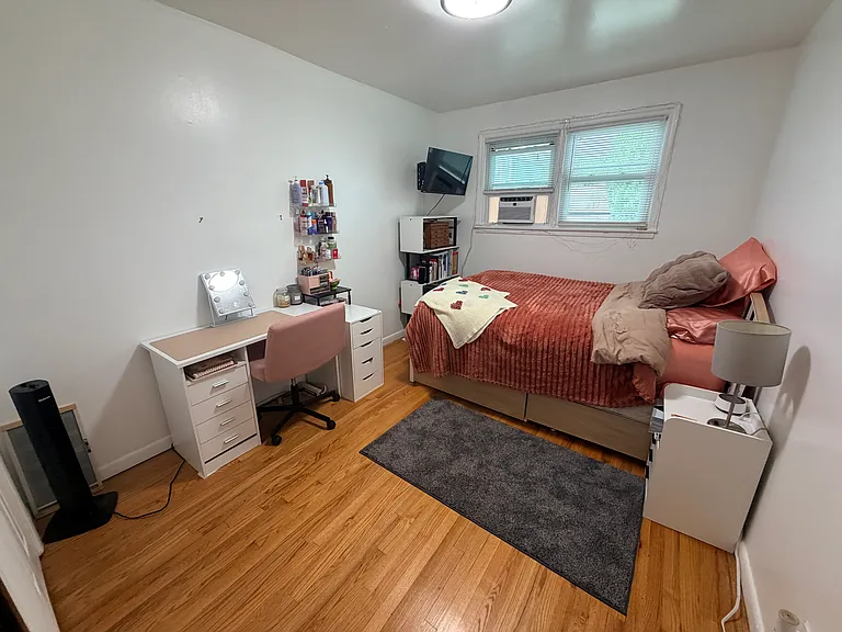 42 Newby Ave — Photo 9