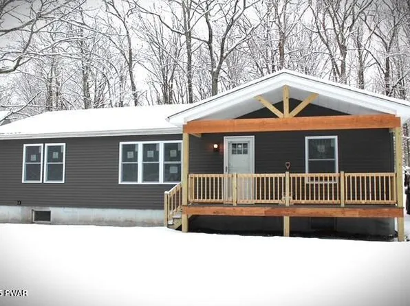 216 Powderhorn Dr, Lackawaxen, PA 18435