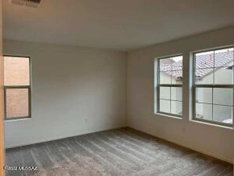 1123 E Descent St — Photo 16