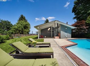 701 NW Warrenton Ter, Portland, OR 97210