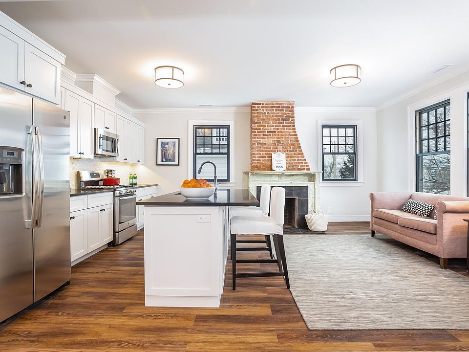 Le Grande - Morgan Court 85 East Ave