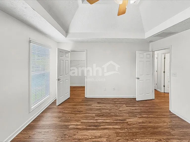 1772 N Oak Dr — Photo 11