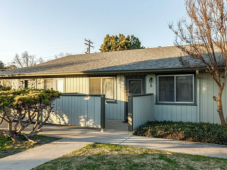 1229 W Roseburg Ave — Photo 23