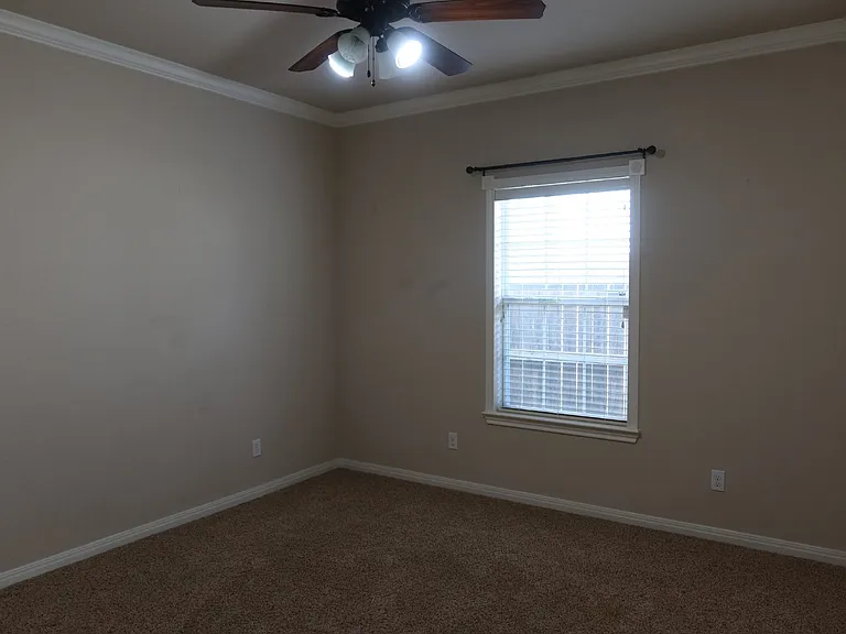 2200 Parrott Ave — Photo 11