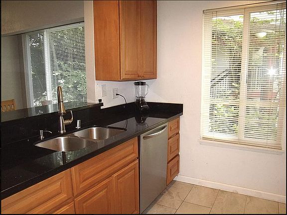 4th image of 14741 NE 31st St Unit 1-D