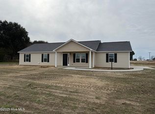 1581 Thunder Swamp Rd, Mount Olive, NC 28365