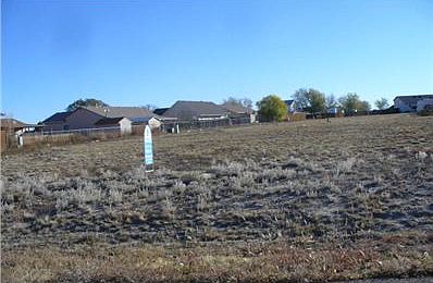 2nd image of 652 S Dumont Dr