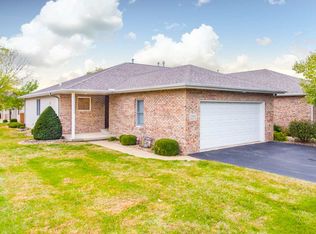2501-2505 N Parkway Dr, Pekin, IL 61554