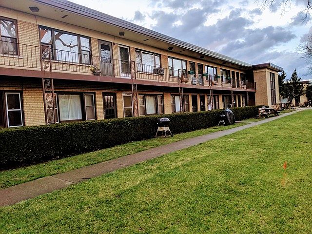 1st image of 15 King Arthur Ct APT 18