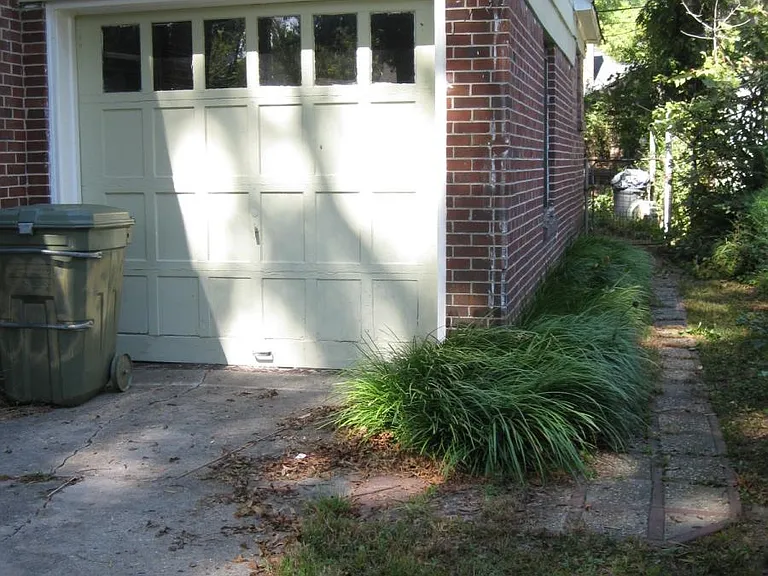 GARAGE EXTERIOR