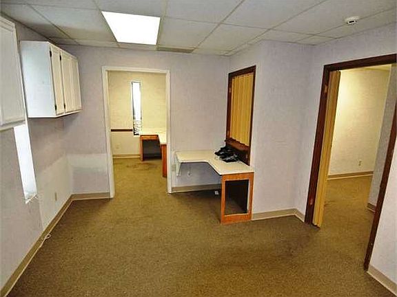 4th image of 2480 Three Rivers Blvd