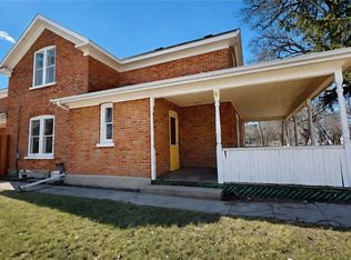 402 Jasper St, Maple Creek, SK S0N1N0